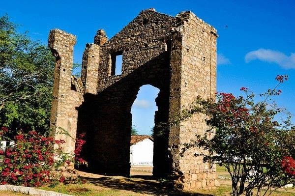 Foto: Ruínas da Igreja da Villa de Queimadas destruída pela enchente de 1911.